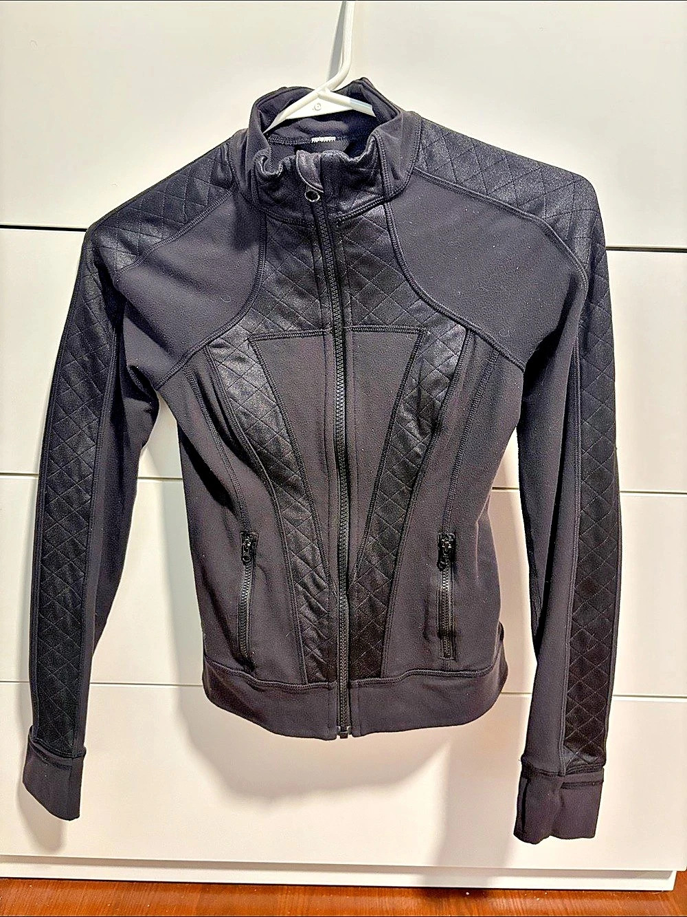 Ivivva Quilted Black Athletic Jacket